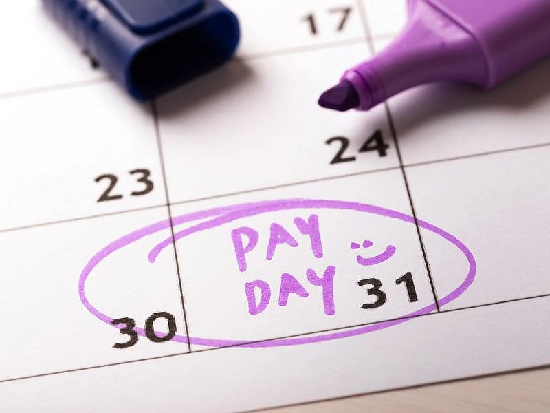 iStock-874346900 pay cheque salary