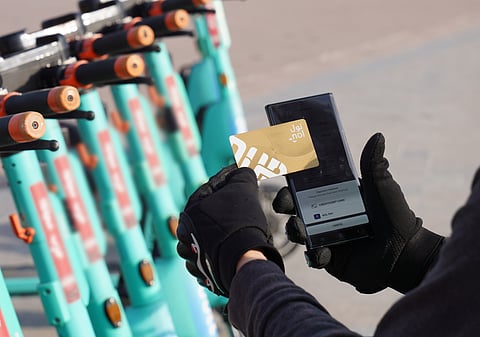 Find out how to easily rent an e-scooter in Dubai and pay using your nol card, the safety rules, and technical regulations to enjoy a hassle-free ride.