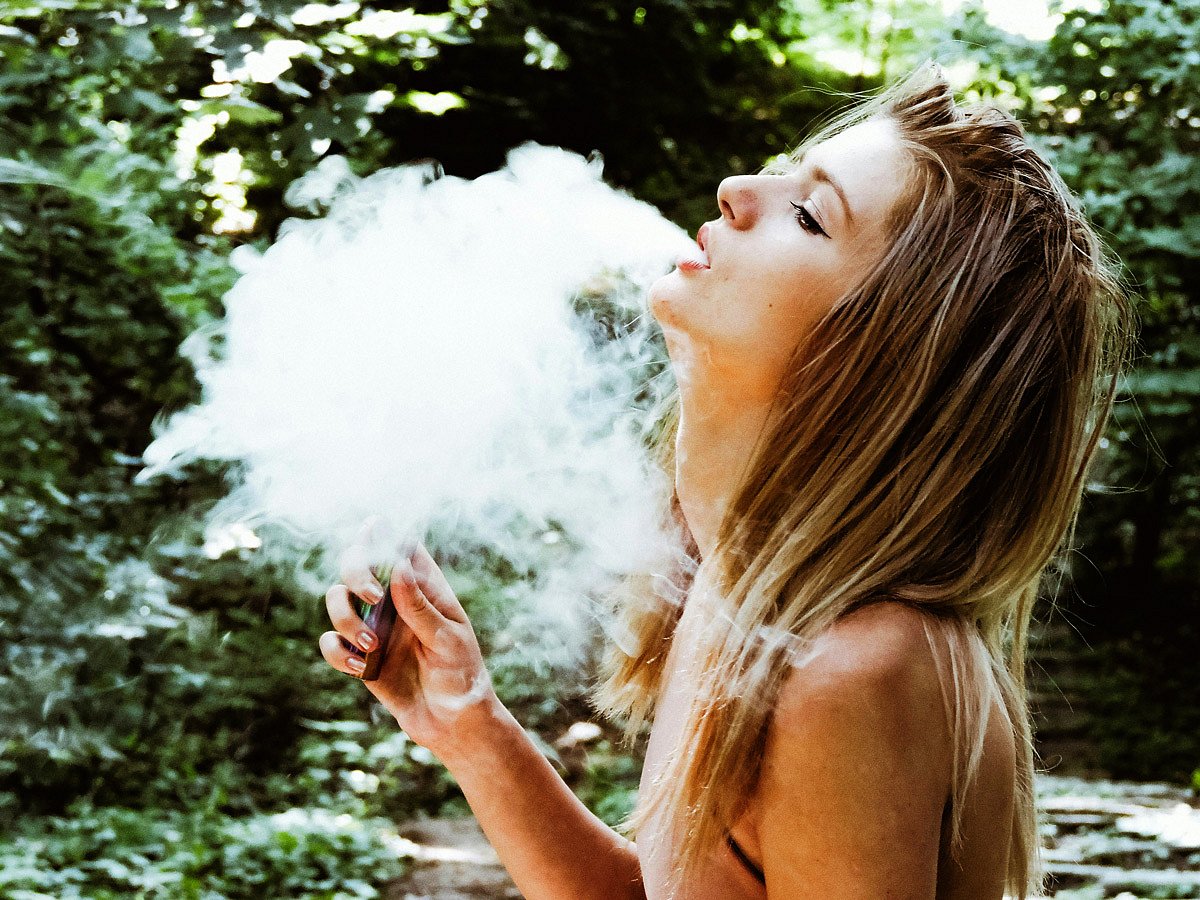 vaping teenagers