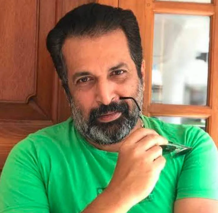 Dileep Shankar was known for his roles in popular Malayalam serials including Amma Iriathe, Panchagni, and Sundari.   

