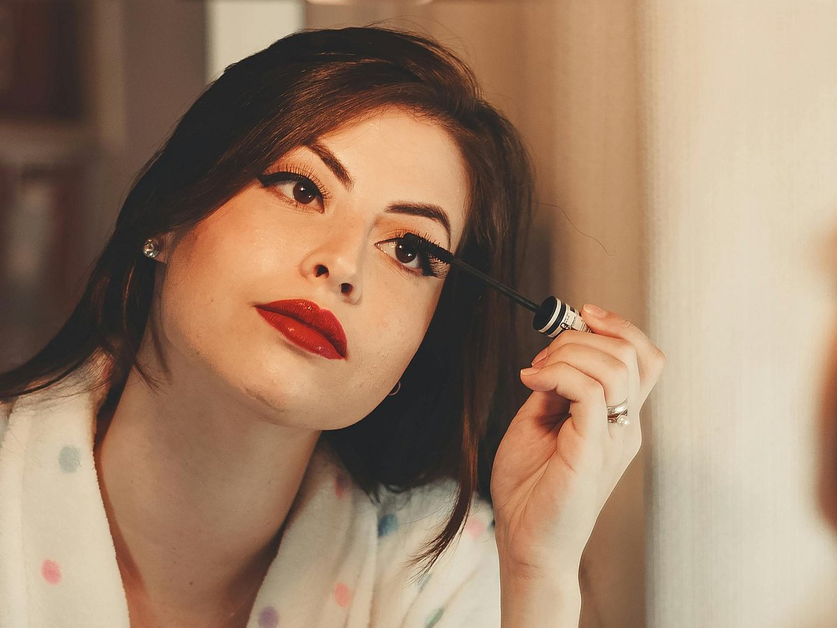 Add a little bit of drama to your look, with the help of these TikTok-approved looks.