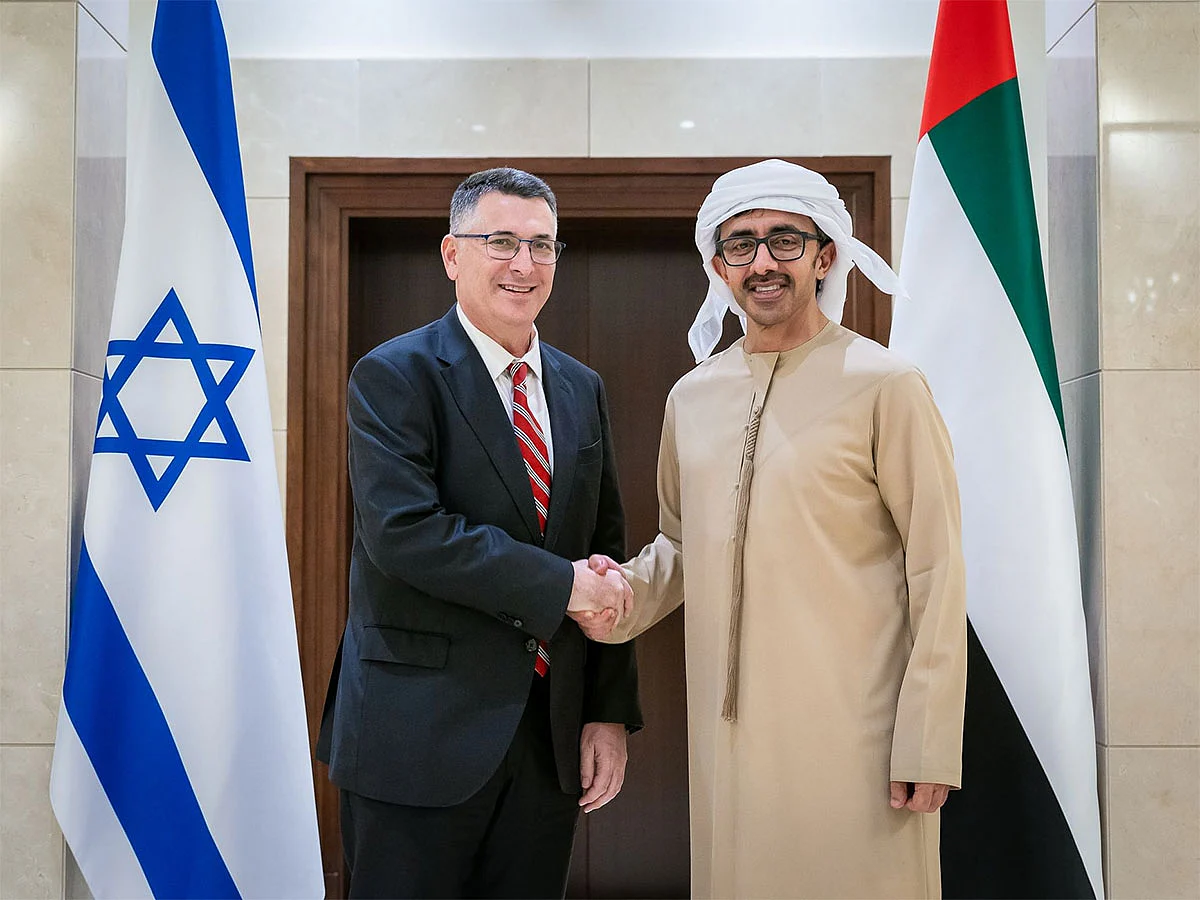 Sheikh Abdullah bin Zayed Al Nahyan (right) with Gideon Sa'ar in Abu Dhabi.