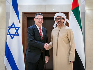 Abdullah bin Zayed receives Foreign Minister of Israel