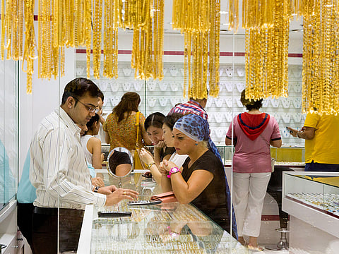 On Friday last (April 4), the UAE gold rate was lower by Dh10 a gram in just 24 hours. Many shoppers took advantage. 