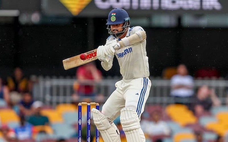 Akash Deep and Jasprit Bumrah thwarted the Australian attack with a 43-run partnership, thereby avoiding the follow-on in the third Test recently.
