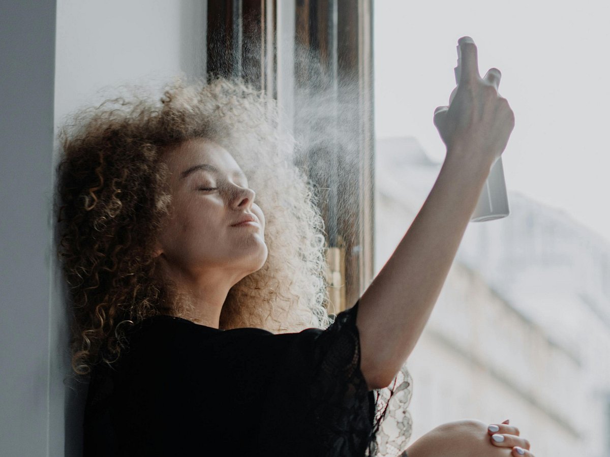 Spraying magnesium on sore or tense areas can help ease discomfort by relaxing muscle fibres and promoting better circulation.