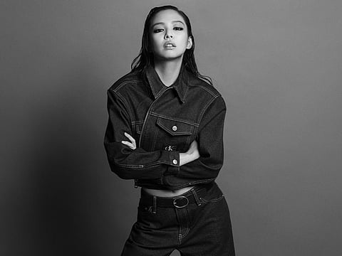 From bold hairstyles to chic streetwear, Jennie always knows how to keep her fans talking.