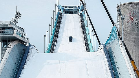 EXEED ET REEV 4WD conquers 37.82° snow slope challenge; shatters Audi's record 