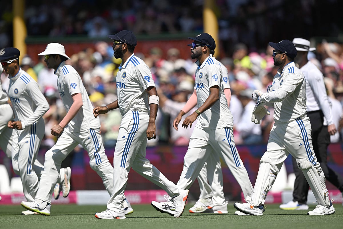 Team India walk onto the field during day two of the fifth Test match between Australia and India at the Sydney Cricket Ground on January 4, 2025.