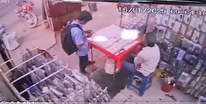 Alleged suspect purchased earphones from shop after attacking Saif Ali Khan.