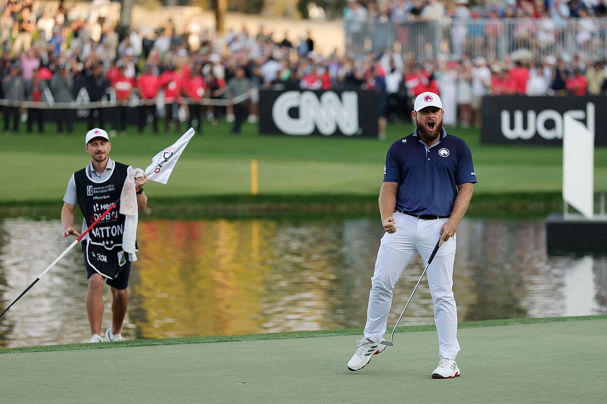 Hatton celebrates his triumph on the 18th
