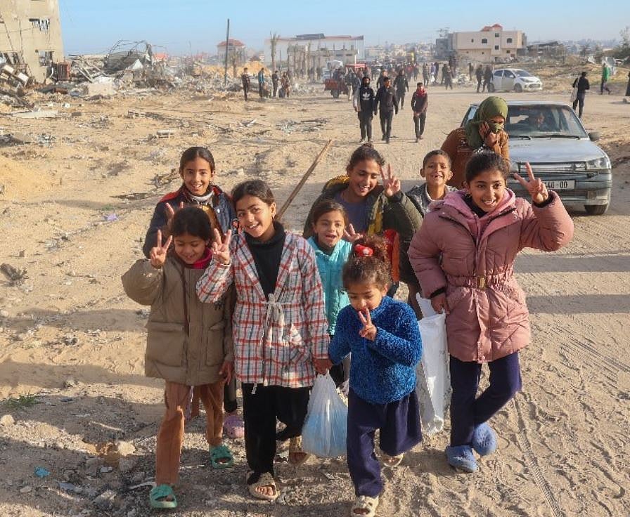 Under the deal, hundreds of Palestinian prisoners will be released from Israeli jails.

