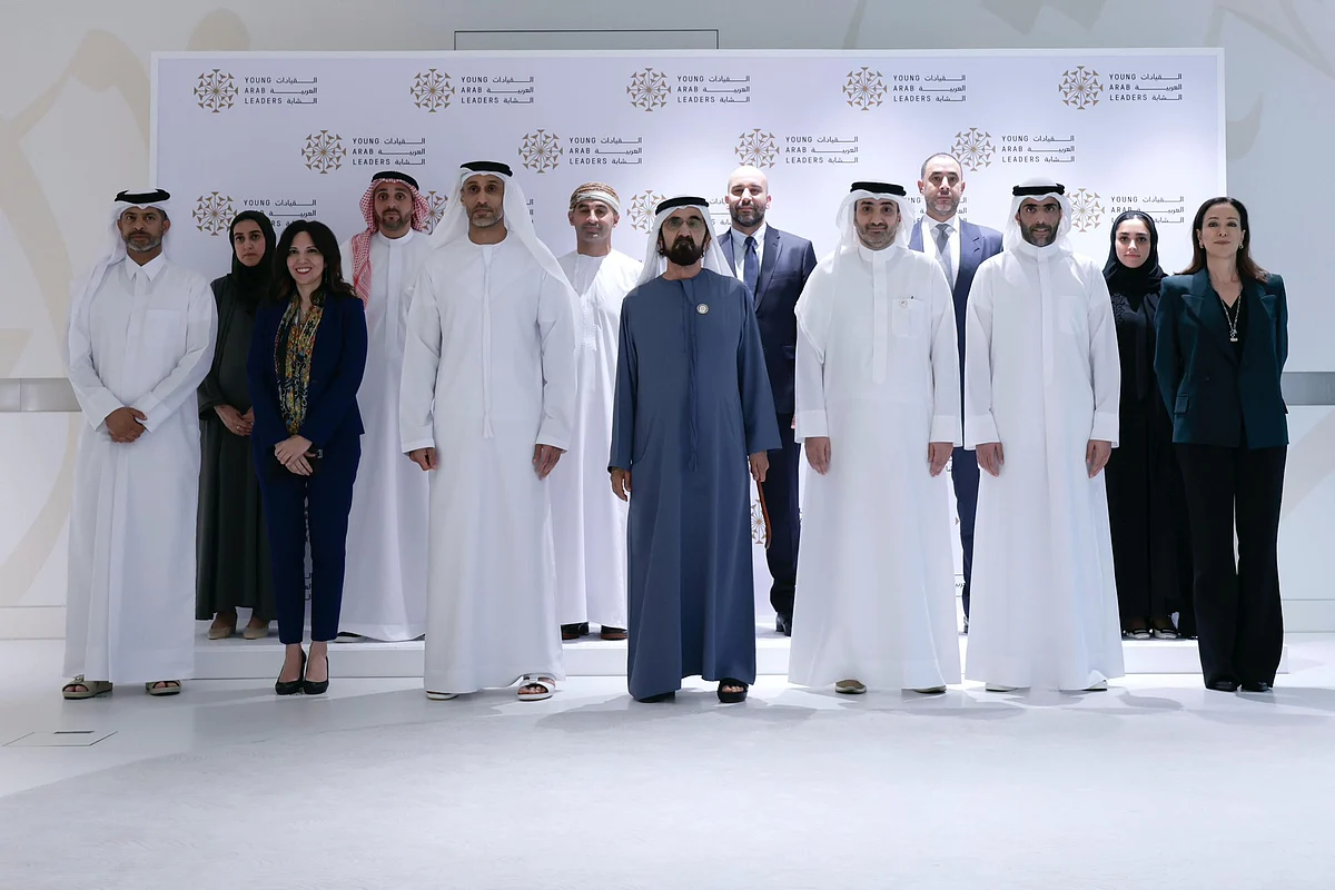Sheikh Mohammed with the board of directors of the Young Arab Leaders.