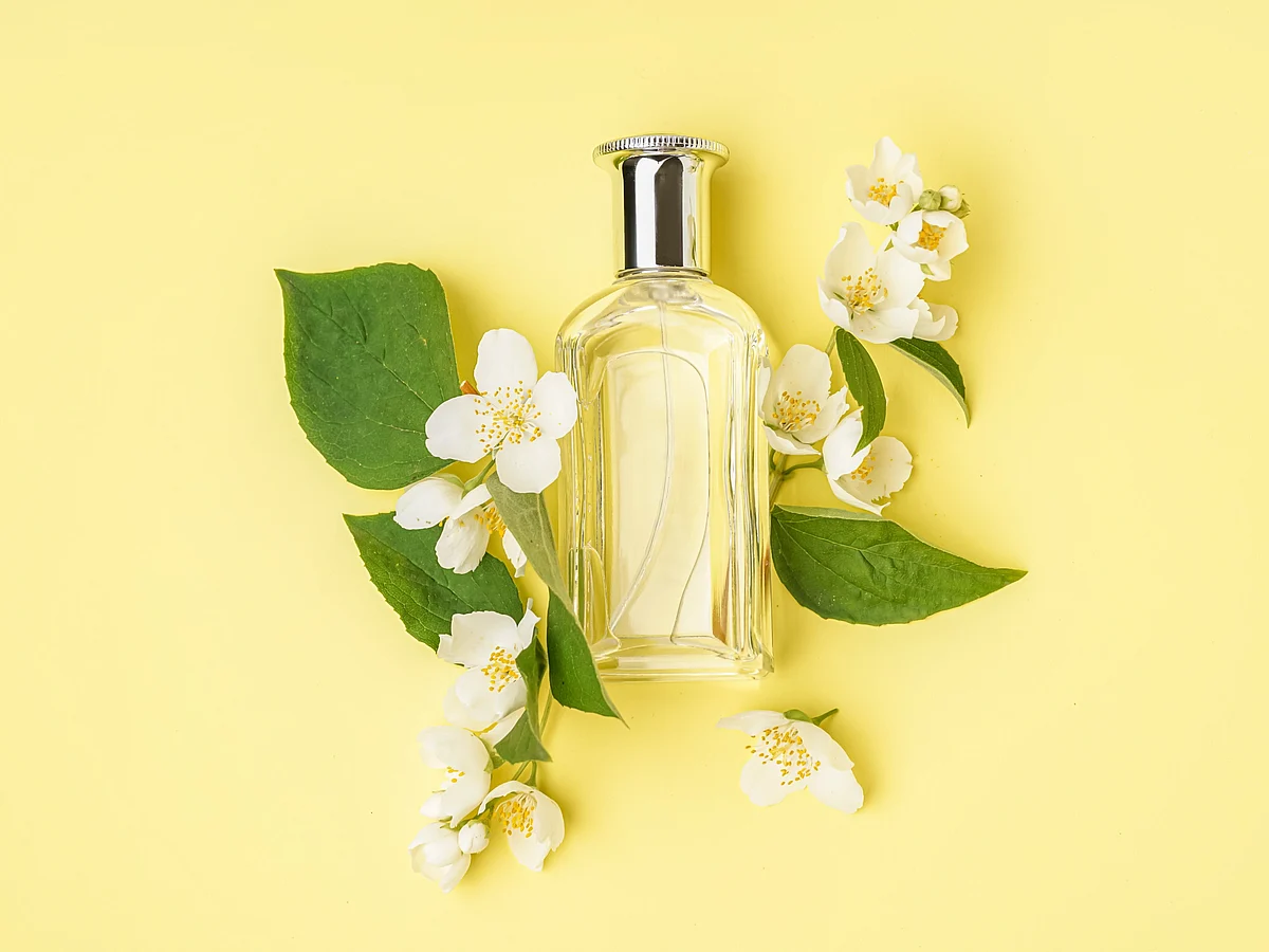 So, whether you're drawn to the delicate, fresh notes or the deep, intoxicating richness of jasmine, the right fragrance can transport you to an exotic garden in full bloom. 