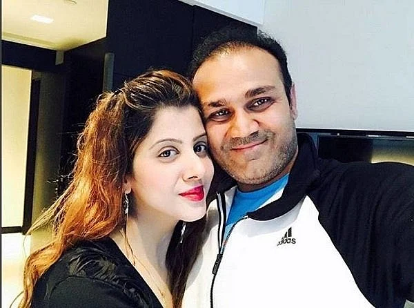 Virender Sehwag and his wife Aarti Ahlawat got married in 2004. However, the couple is rumoured to have fallen apart in recent times.