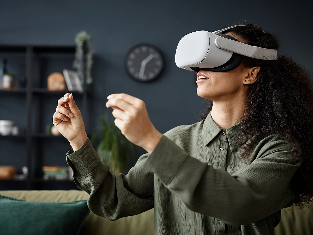Whether you’re an experienced gamer, an explorer of new worlds, or someone who just wants to escape into the future, the best VR headsets this year are here to leave you speechless. 