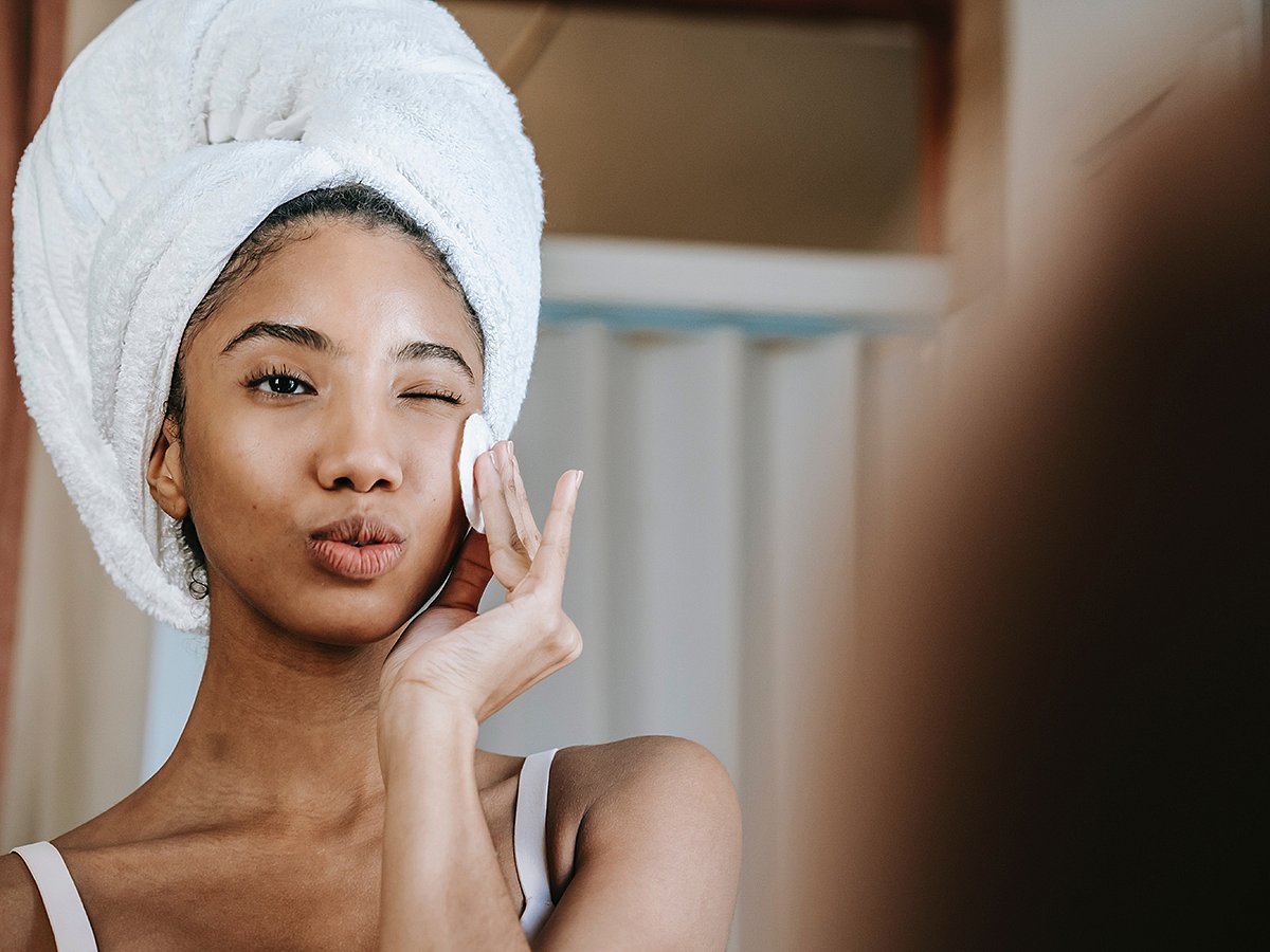 Around the age of 30, your natural squalene production takes a nosedive—just like collagen and other skin essentials. So, squalene, by mimicking your skin’s natural oils, squalane dives deep into the lipid layers, locking in hydration and preventing moisture loss.
