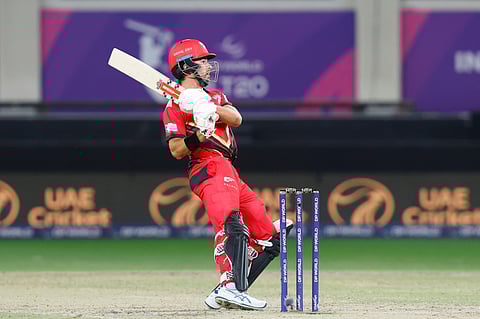 Debutant Max Holden of Desert Vipers pulled his weight to extend Desert Vipers' winning run in the DP World ILT20. The Vipers defeated Gulf Giants by five wickets on Wednesday.