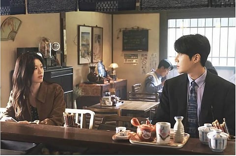Kim Seon-ho and Go Youn-jung. in the show, Can This Love Be Translated.