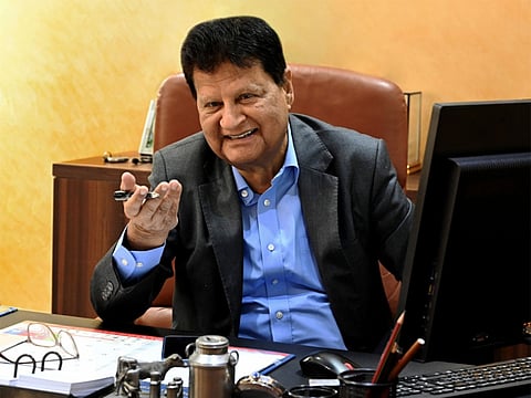 Hemchand Chaturbhuj Das Gandhi.