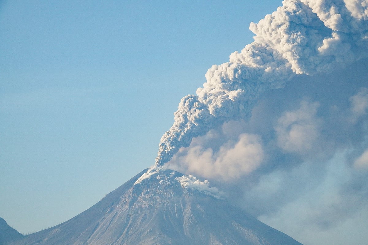 Volcanic ash emitted by Mount Lewotobi Laki-Laki in Bali. Photo taken on November 13, 2024 shows. Volcanologists have monitored increased restiveness of the twin-peaked volcano, including a spike in earthquakes.