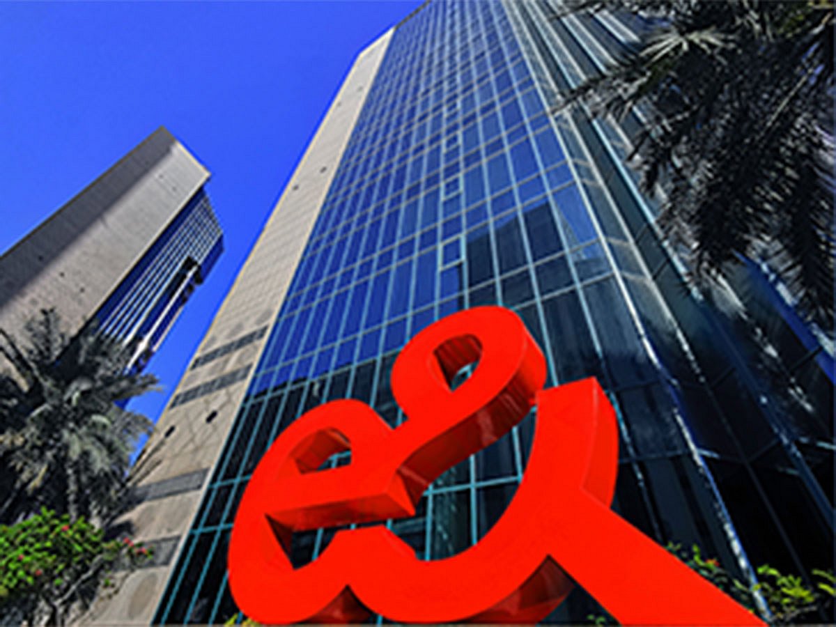 Another solid year for e& - and a good one for e& shareholders too as UAE tech-telco group raises payout. 