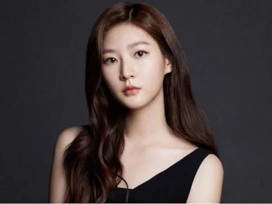 Kim Sae-ron had recently changed her name to Kim Ah-im, a personal change she was undergoing as part of a fresh chapter in her life. 