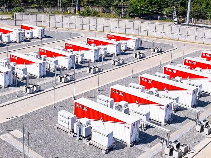 A containerised battery energy storage system (BESS) facility installed by San Miguel Global Power in Limay, Bataan north of Manila, Philippines.