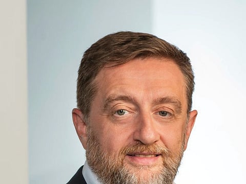 Prof David Hillier