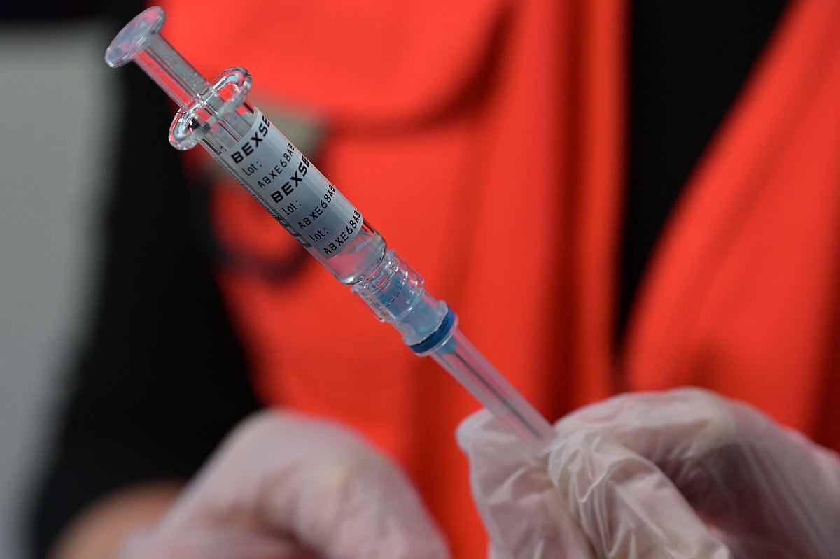 The ministry clarified that access to Hajj packages will be restricted, and they cannot be viewed or purchased without proof of receiving the vaccination.   