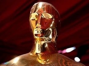 Oscars statues line the red carpet as preparations are made ahead of the 95th Academy Awards, in Hollywood, California.