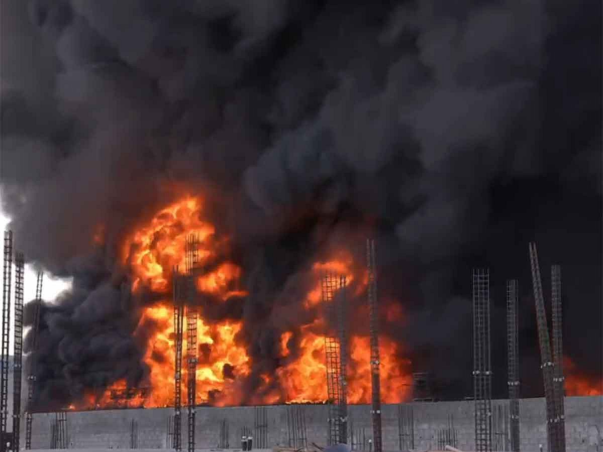 Video: Factory gutted in major fire in Umm Al Quwain