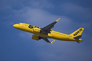 Autopilot fails, forcing emergency landing of plane carrying 182 passengers