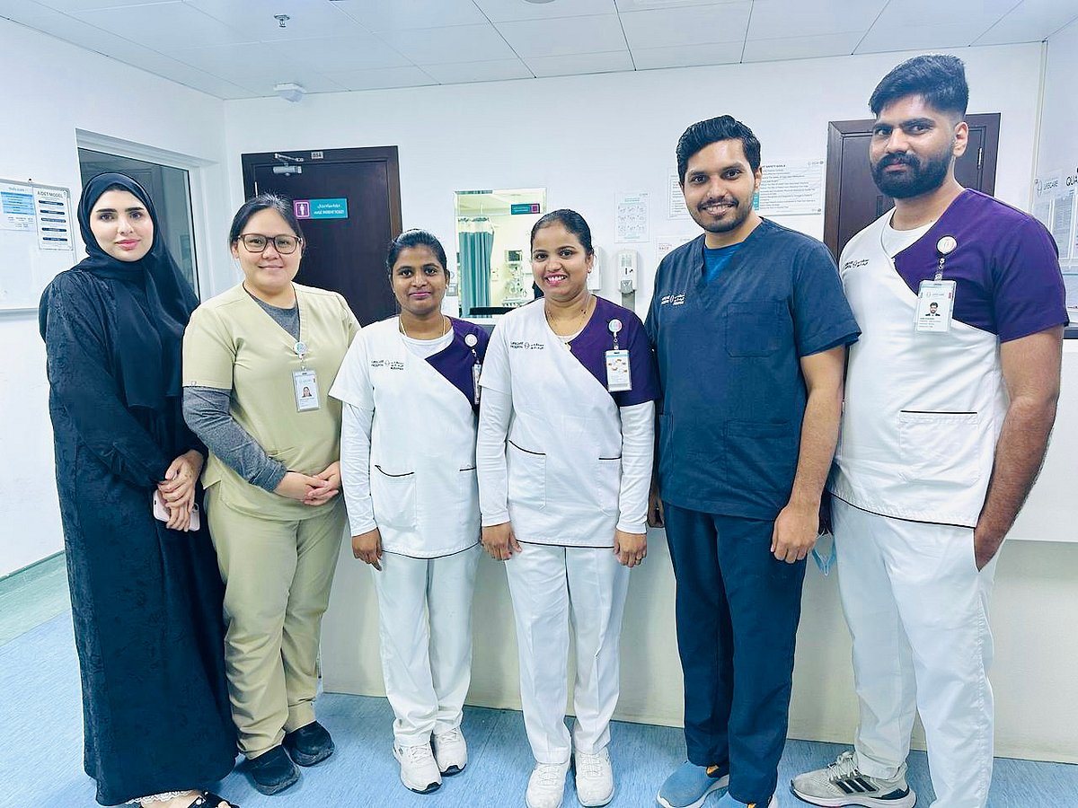 Dr Aboobacker Sidhique (2nd from right) with nurses Kalith Enayathulla (extreme right) and Rakhila Mohandas (3rd from right).