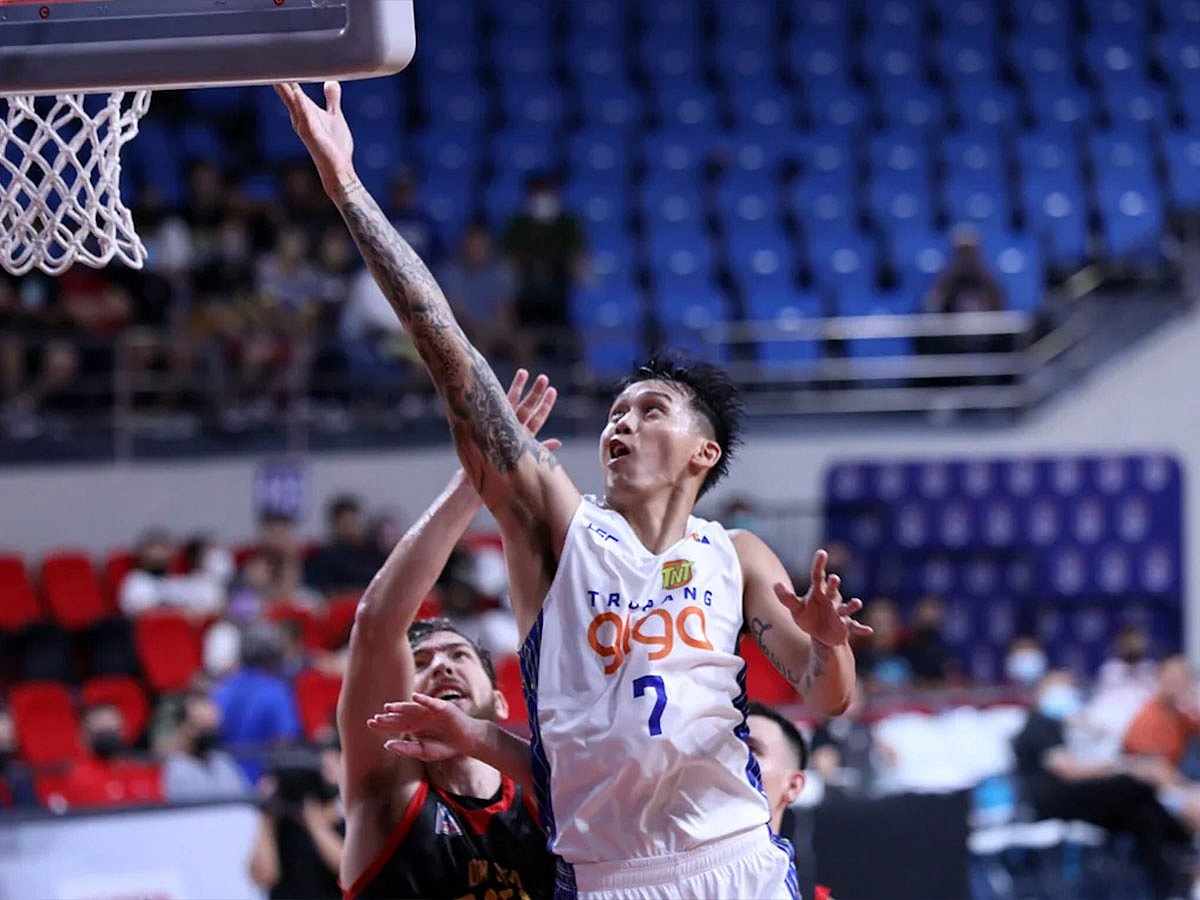 Poy Erram in fiery clash with Coach Chot Reyes during Game 5.