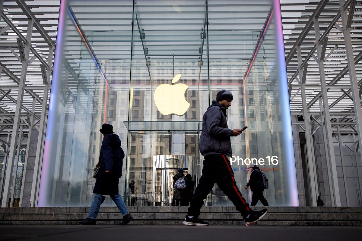 Apple has reportedly airlifted up to 600 tonnes of Apple products to the US from India to beat the tariffs.