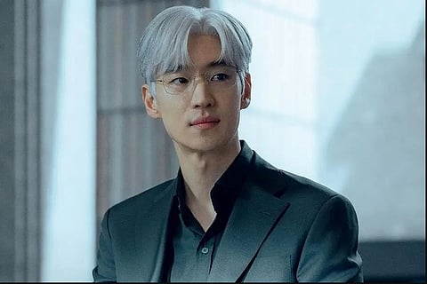 Lee Je-hoon as Yoon Joo-no, a master negotiator with a reputation for turning the impossible into a signed contract. 