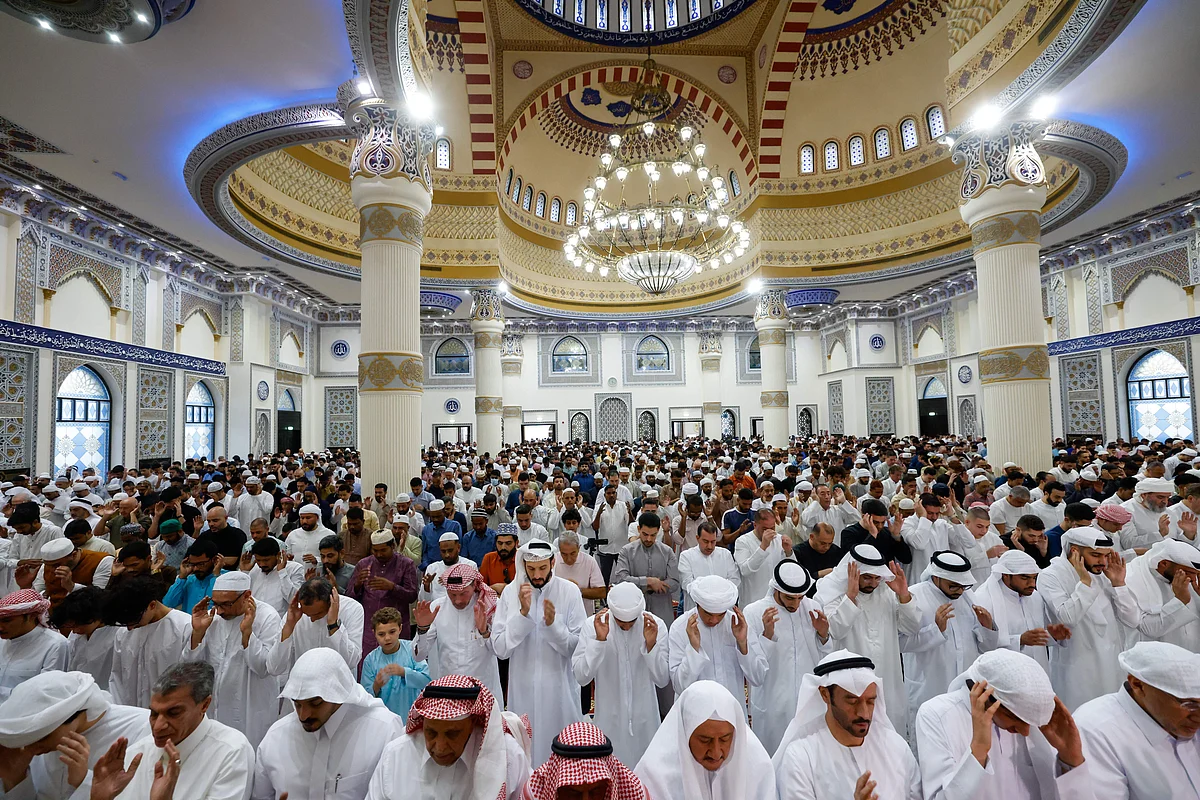 While the ruling clarifies the schedule, official Eid prayer timings are yet to be announced.