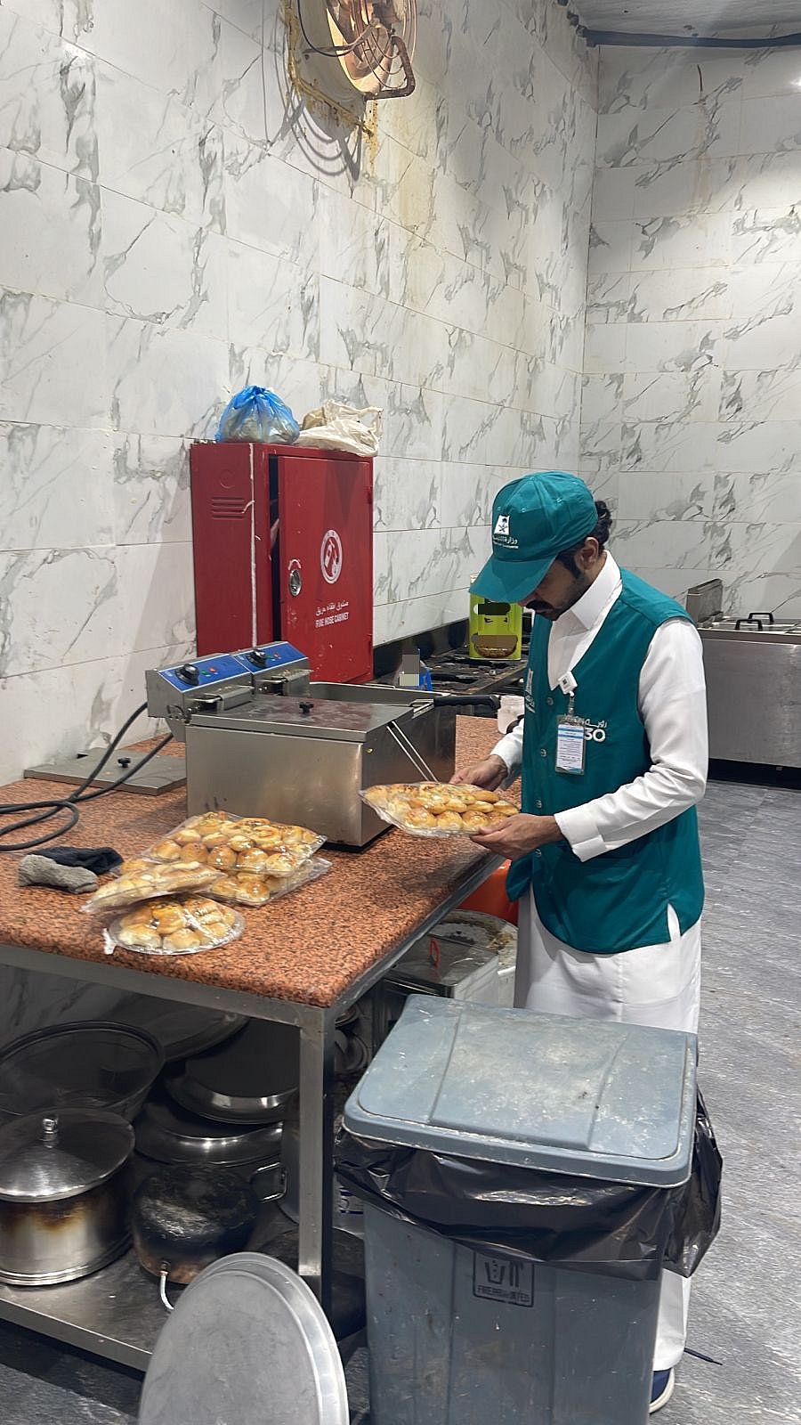 Saudi inspection staff seize dubious sweets in Najran. 