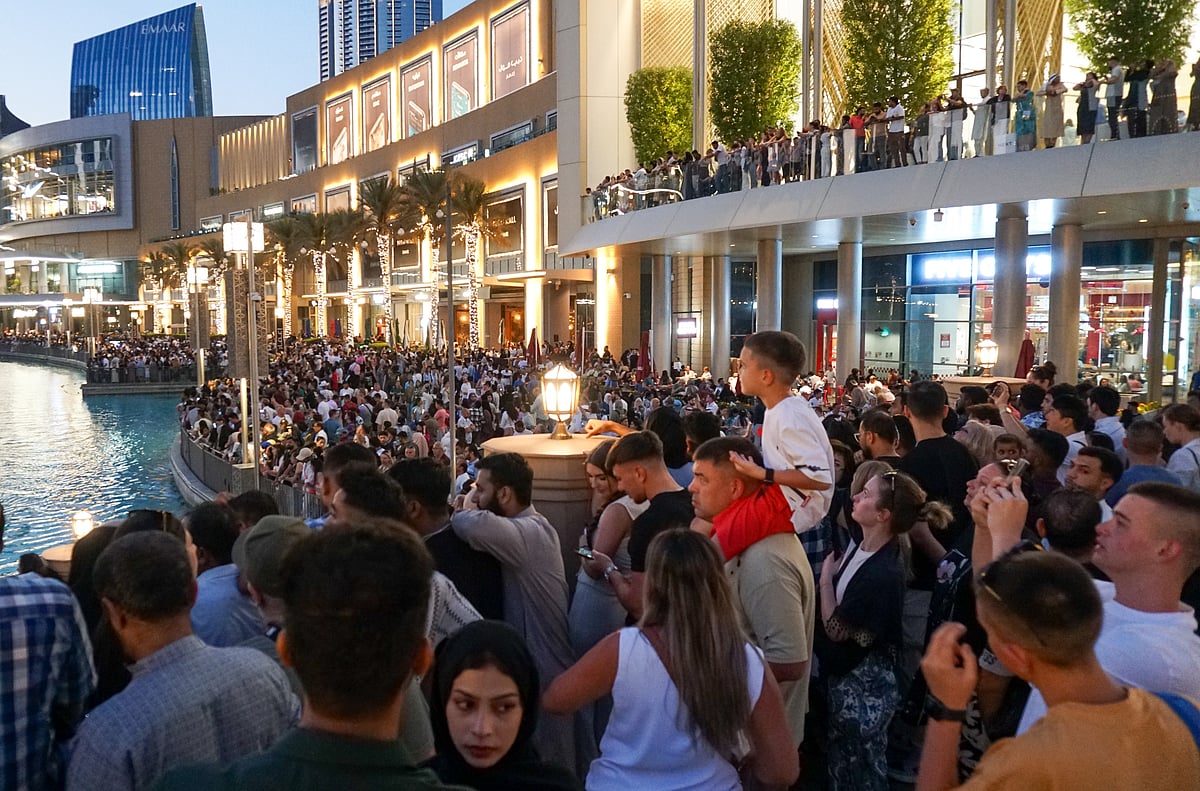 Be mindful of ‘sandwich leave’—if you apply for leave before and after a public holiday, the entire period, including public holidays, may be deducted from your annual leave. Employers also have the right to approve or reject leave requests. 
(Residents enjoying their Eid Al Fitr holidays at Dubai mall fountain area)