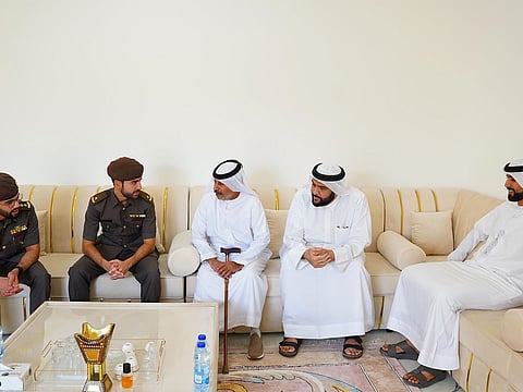 GDRFA officials surprised elderly Emirati citizens living alone in Dubai with Eid treats.
