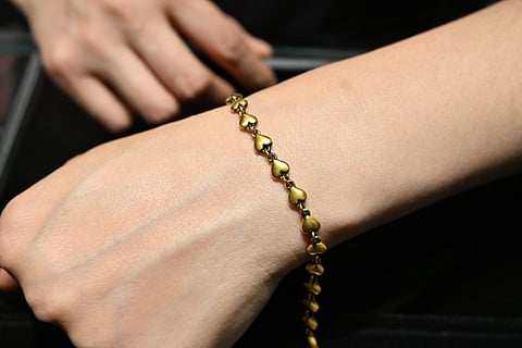 Gold buyers shifted to lighter jewellery as prices stayed high in Q2