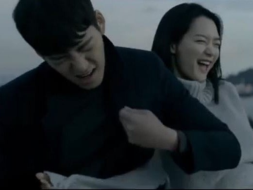 Their love story began after they starred in an advertisement in 2015. 