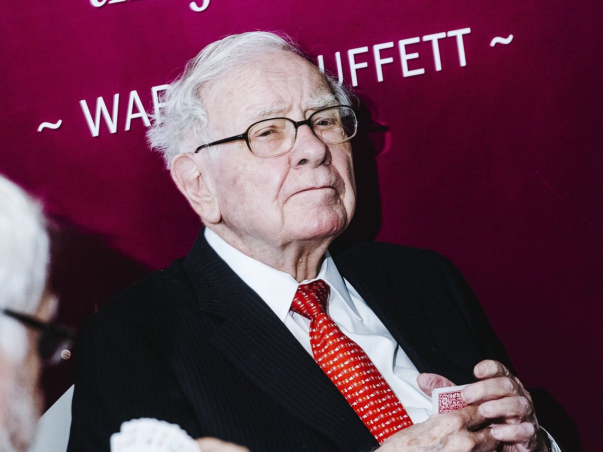 Inside The Berkshire Hathaway Inc. Annual General Meeting