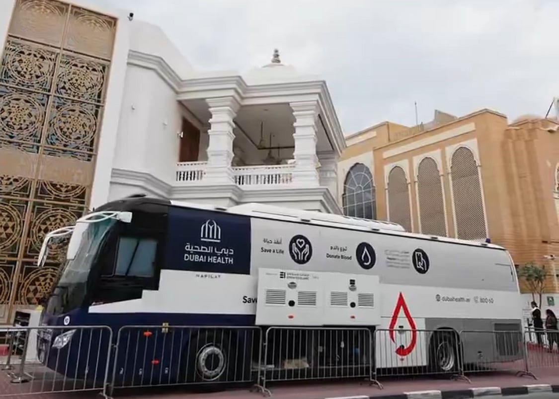 Dubai Health sent a mobile blood donation clinic to the Hindu Temple Dubai for the community drive