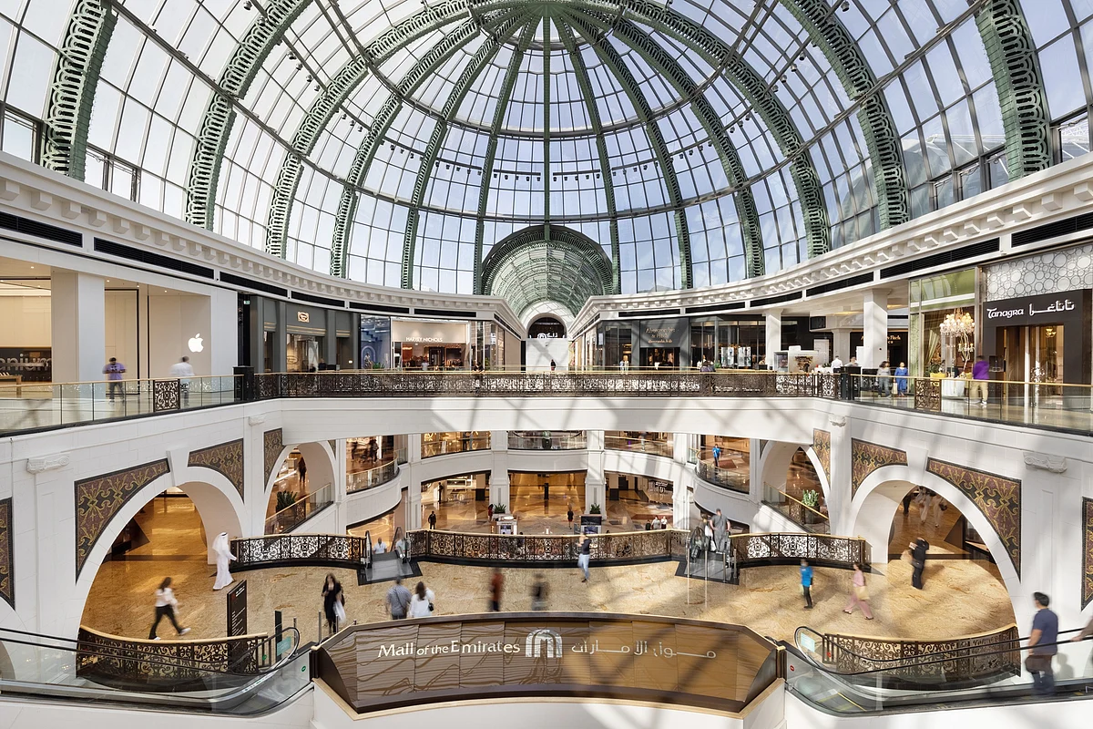 Find out how barrierless parking system works at Mall of the Emirates and City Centre Deira, including parking charges, free parking hours, and how to pay through the Parkin app to avoid fines.