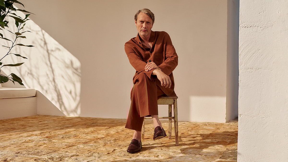 Global ambassador Mads Mikkelsen showcases the Oasi Lino collection of Mocassin