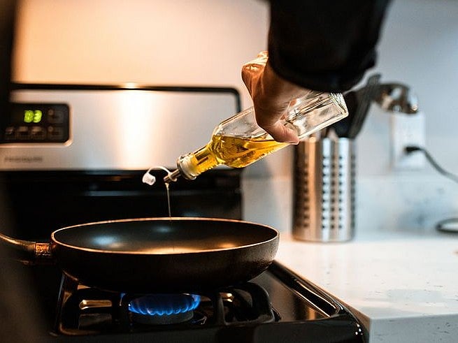 cooking, oil, pan