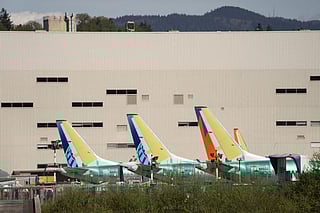 Boeing begins flying back planes destined for Chinese Airlines