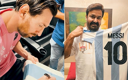 Messi has written 'Dear Laletta' on the jersey

